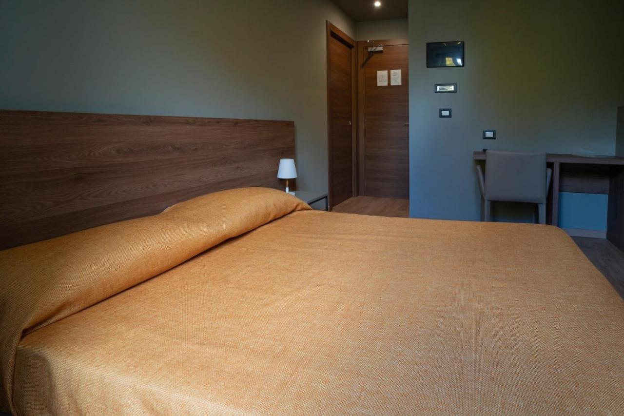 Albergo Ristorante Plaza Tornolo Экстерьер фото