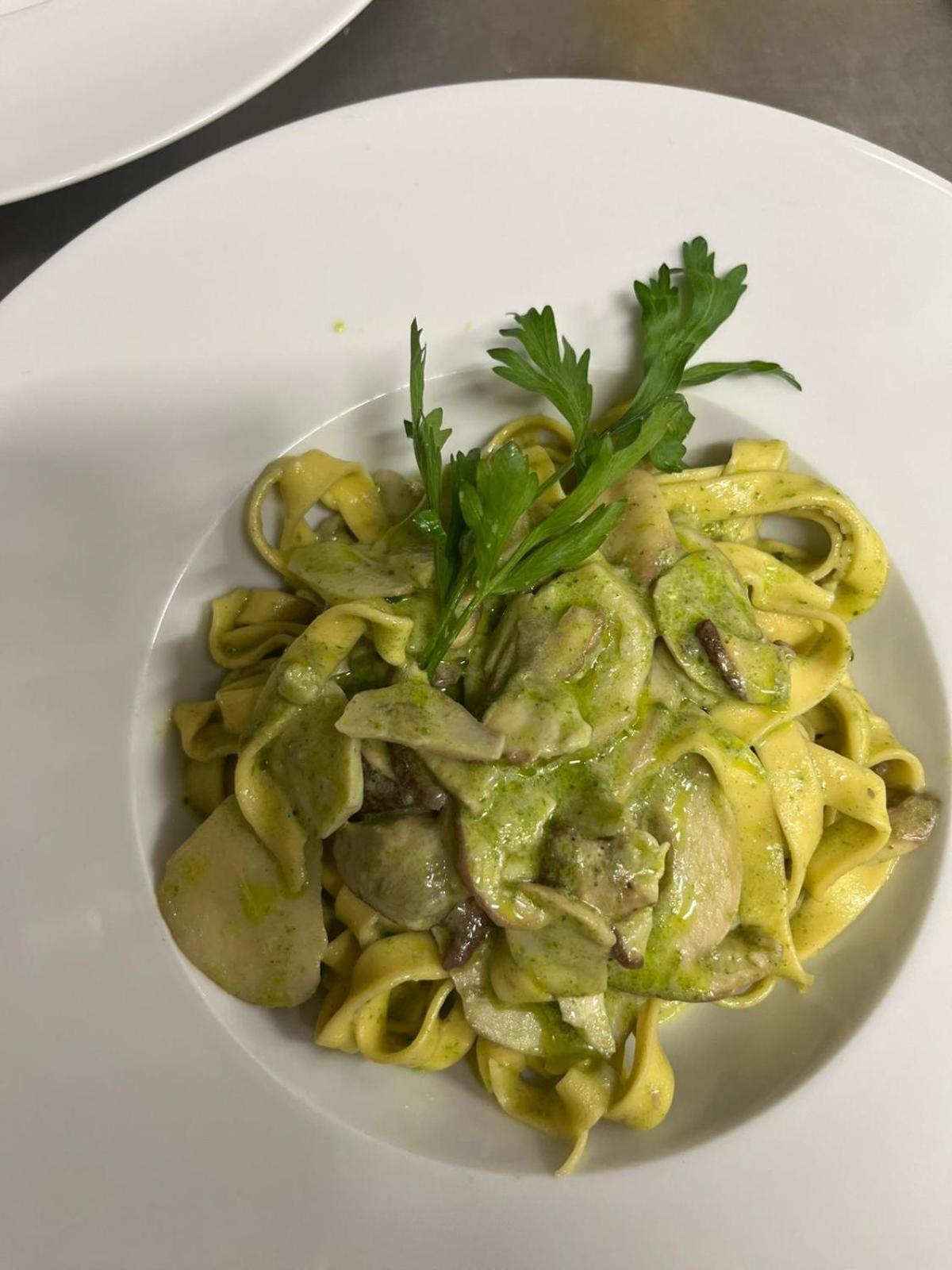 Albergo Ristorante Plaza Tornolo Экстерьер фото